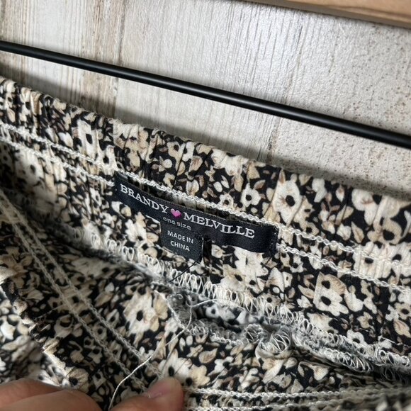 Brandy Melville Floral Mini Skirt Stretch Waistband One Size Fits Small/Medium - Picture 3 of 5